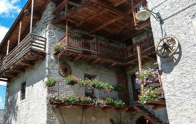 AGRITURISMO BARBA GUST CESANA TORINESE Italy from US 129 BOOKED