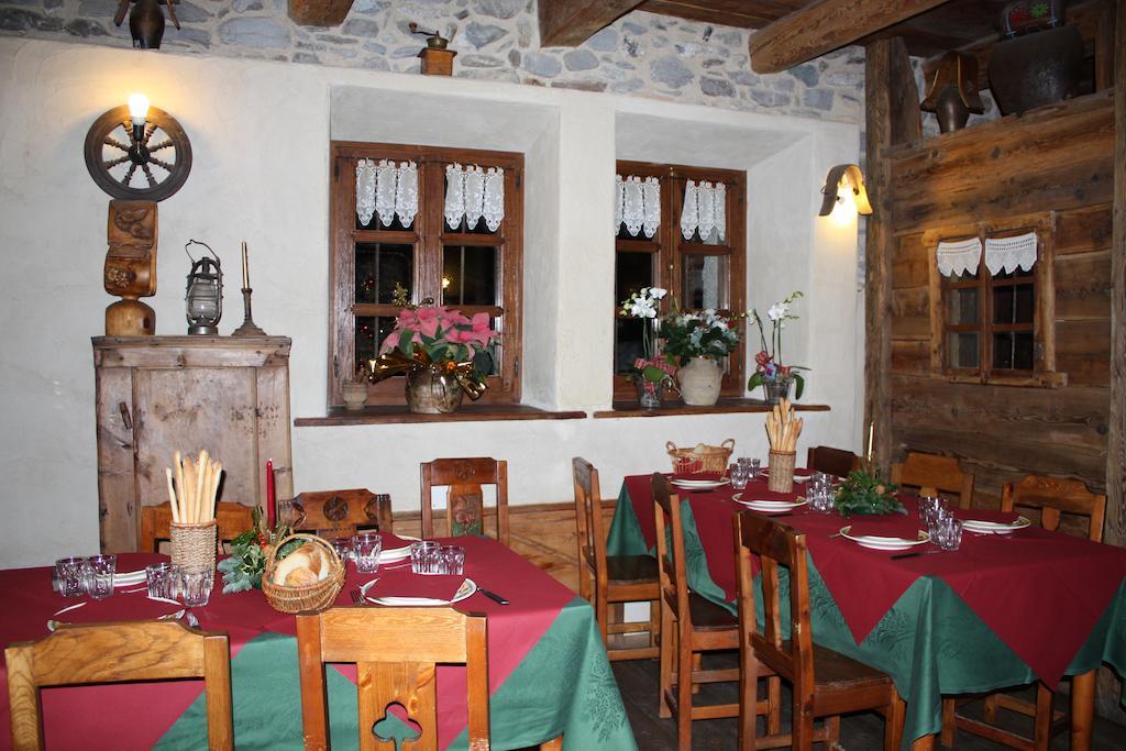 Agriturismo Barba Gust Cesana Torinese Exterior photo