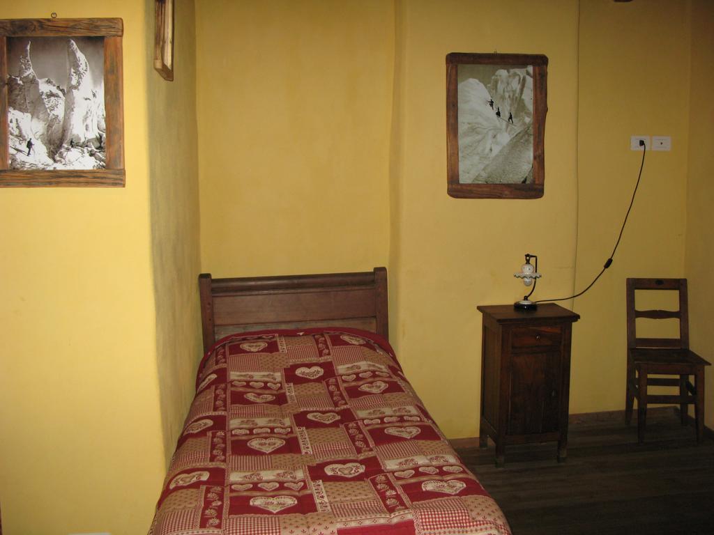 Agriturismo Barba Gust Cesana Torinese Exterior photo
